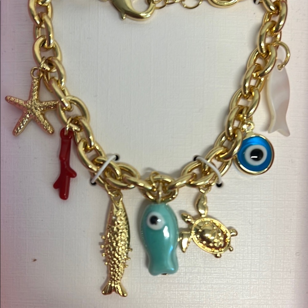 Piper K | Nautical Motif Natural Shell Charm Bracelet - Picture 3 of 5